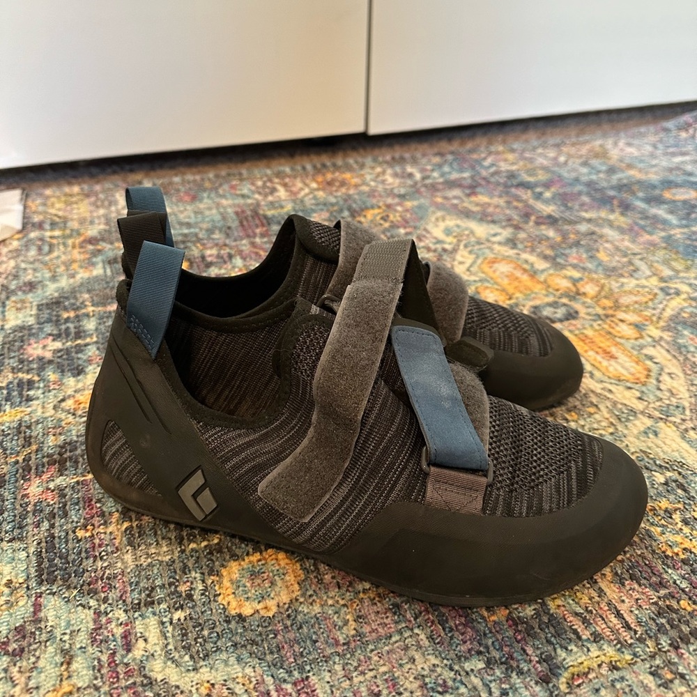 Men’s rock climbing shoe, black diamond, black/blue, size 11.5, BRAND NEW